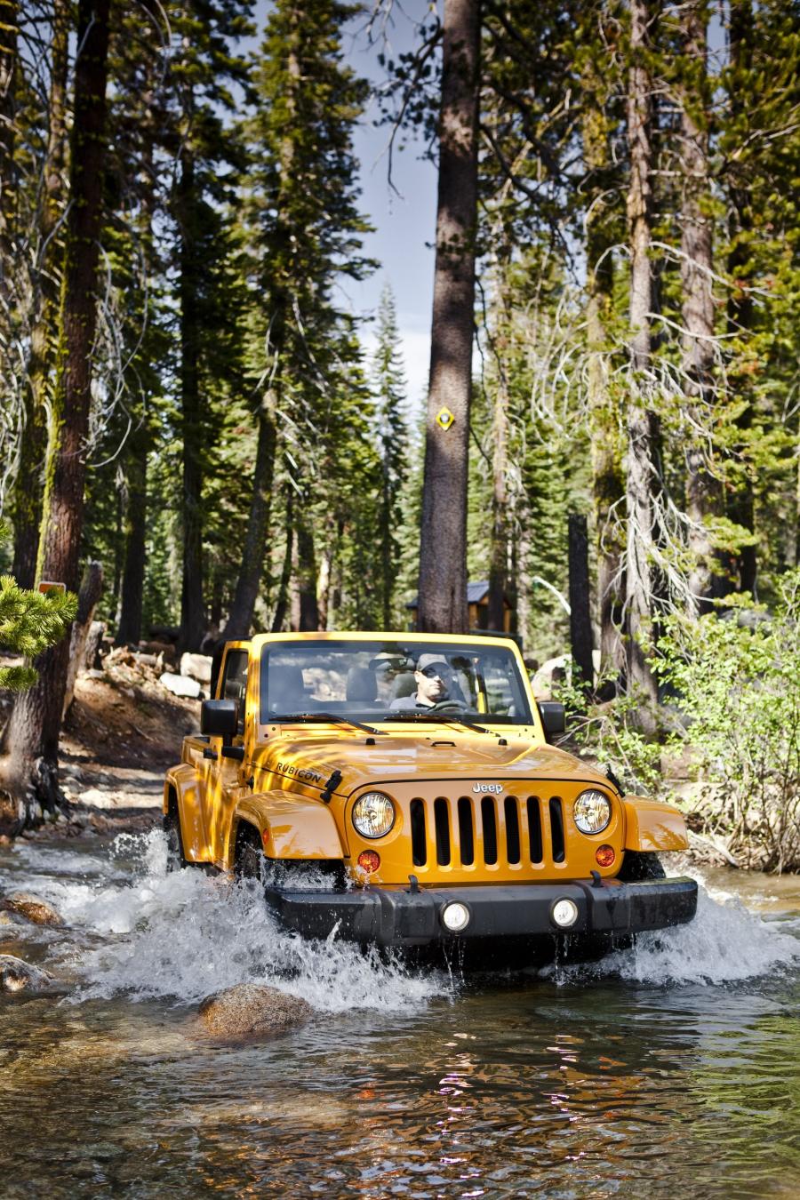  Jeep Wrangler Rubicon 2012 года  (фото 8 из 14)